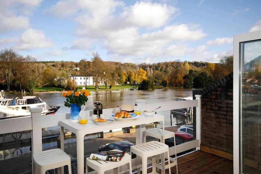 The Oars - Riverfront Property Henley-on-Thames Eksteriør bilde