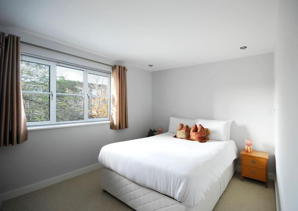 The Oars - Riverfront Property Henley-on-Thames Eksteriør bilde